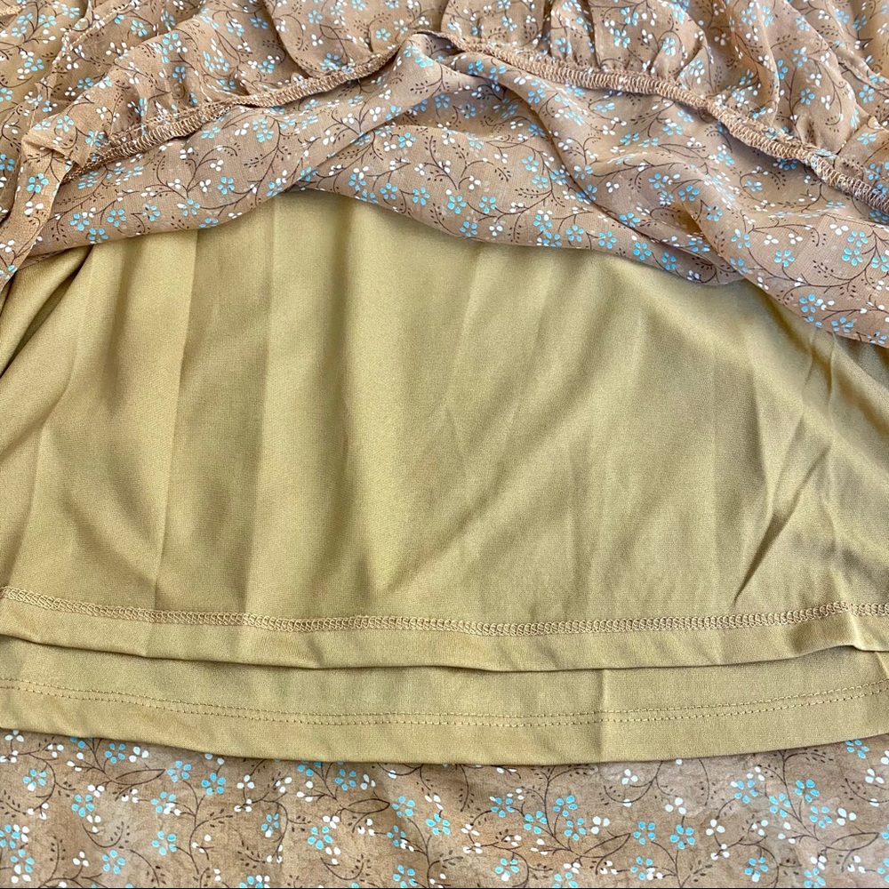 Cozy Casual Hi-Low Floral Dress - Picture 7 of 9